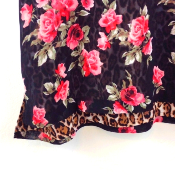 White House Black Market Reversible Black & Pink Floral to Cheetah Cami - Picture 5 of 10